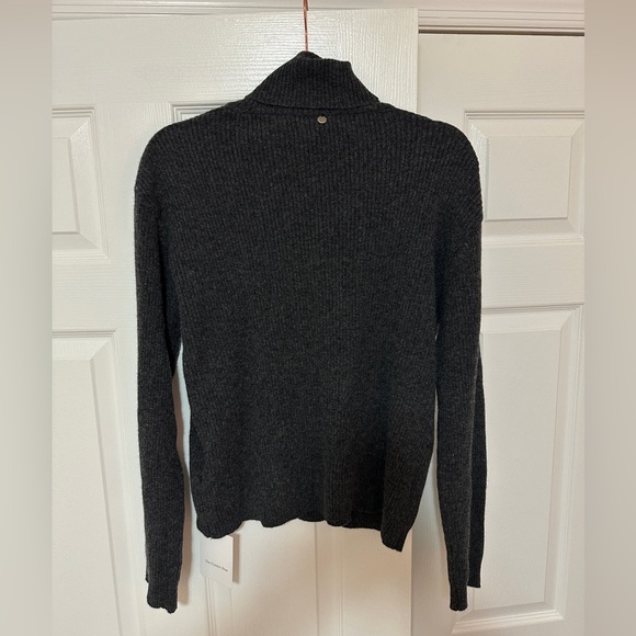 NWT The Frankie Shop Jensen Turtleneck Sweater in Dark Grey Size Medium Large - Picture 7 of 7